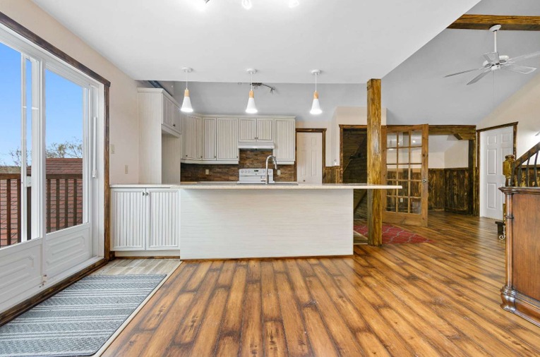 Cuisine – logement à l’étage