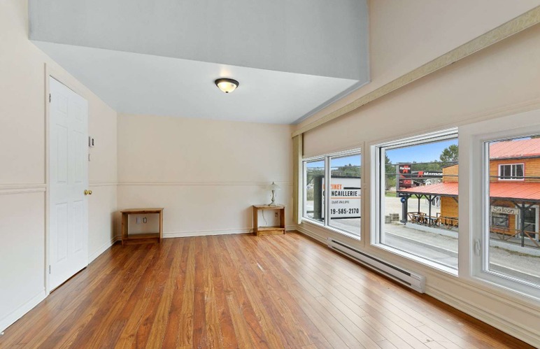 Salon / grande pièce – logement